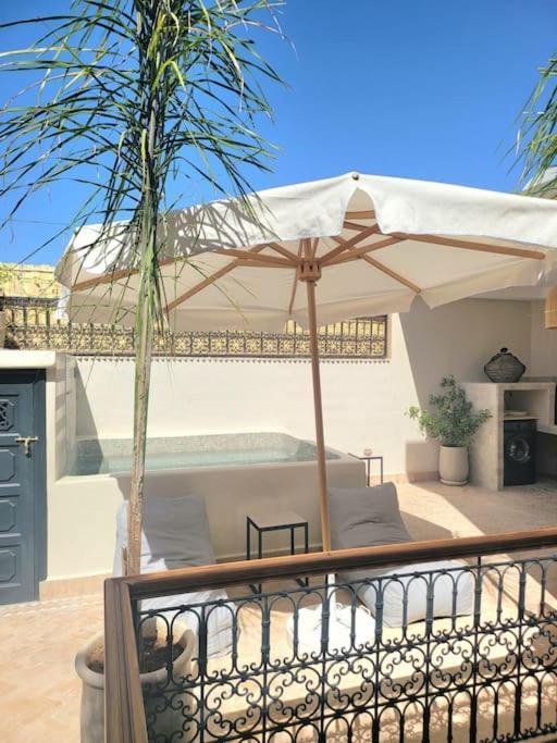 Riad Isahiac Avec Piscine En Exclusivite Марракеш Екстер'єр фото