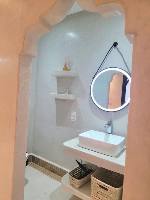 Riad Isahiac Avec Piscine En Exclusivite Марракеш Екстер'єр фото