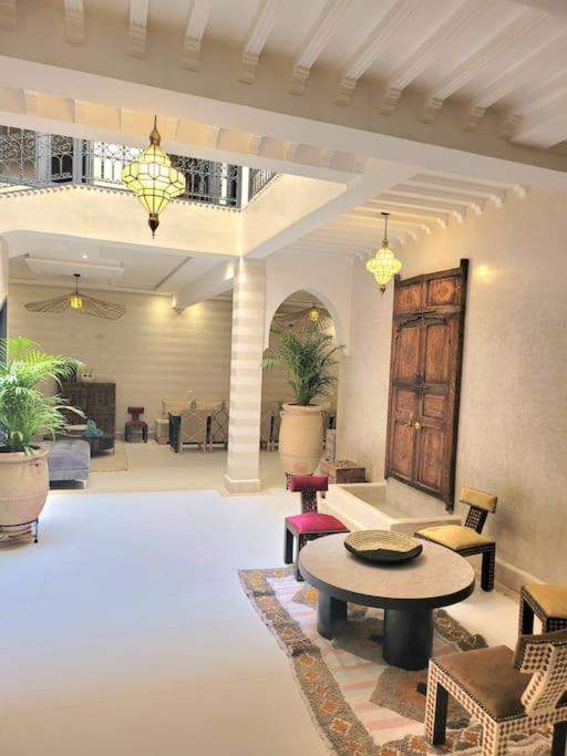 Riad Isahiac Avec Piscine En Exclusivite Марракеш Екстер'єр фото